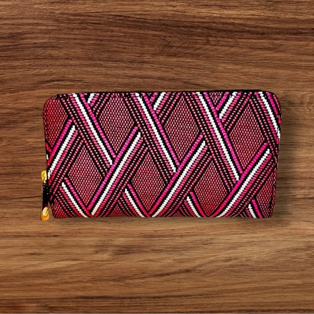 Zig Zag Pink White Black Zip Around Modern Clutch Wallet Gold Hardware New 4”x8”